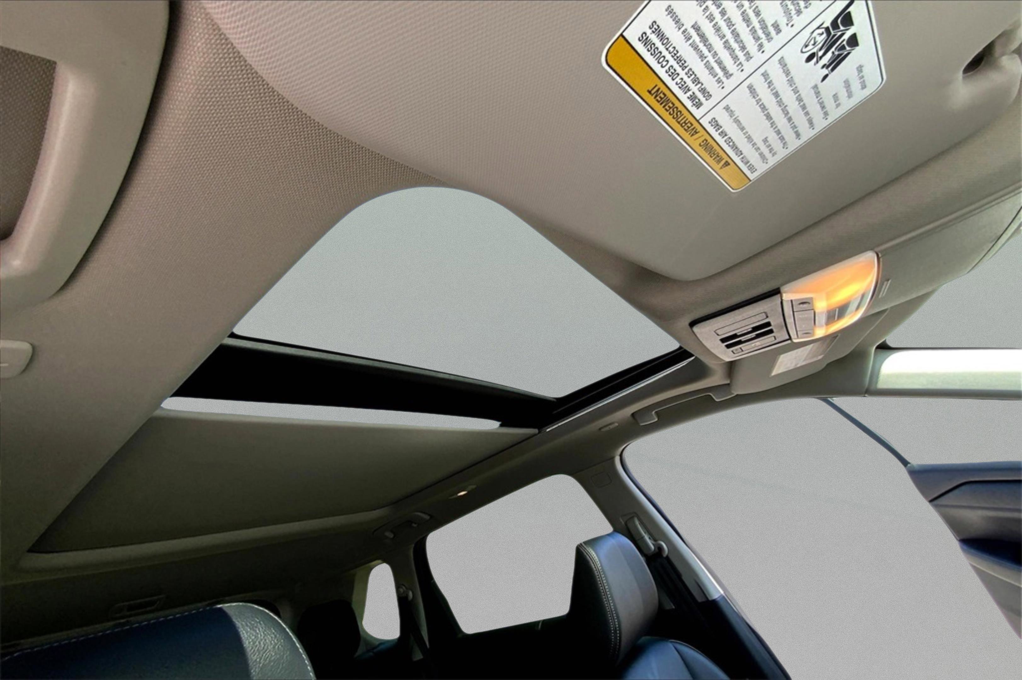 2025 Nissan Rogue SL photo 12
