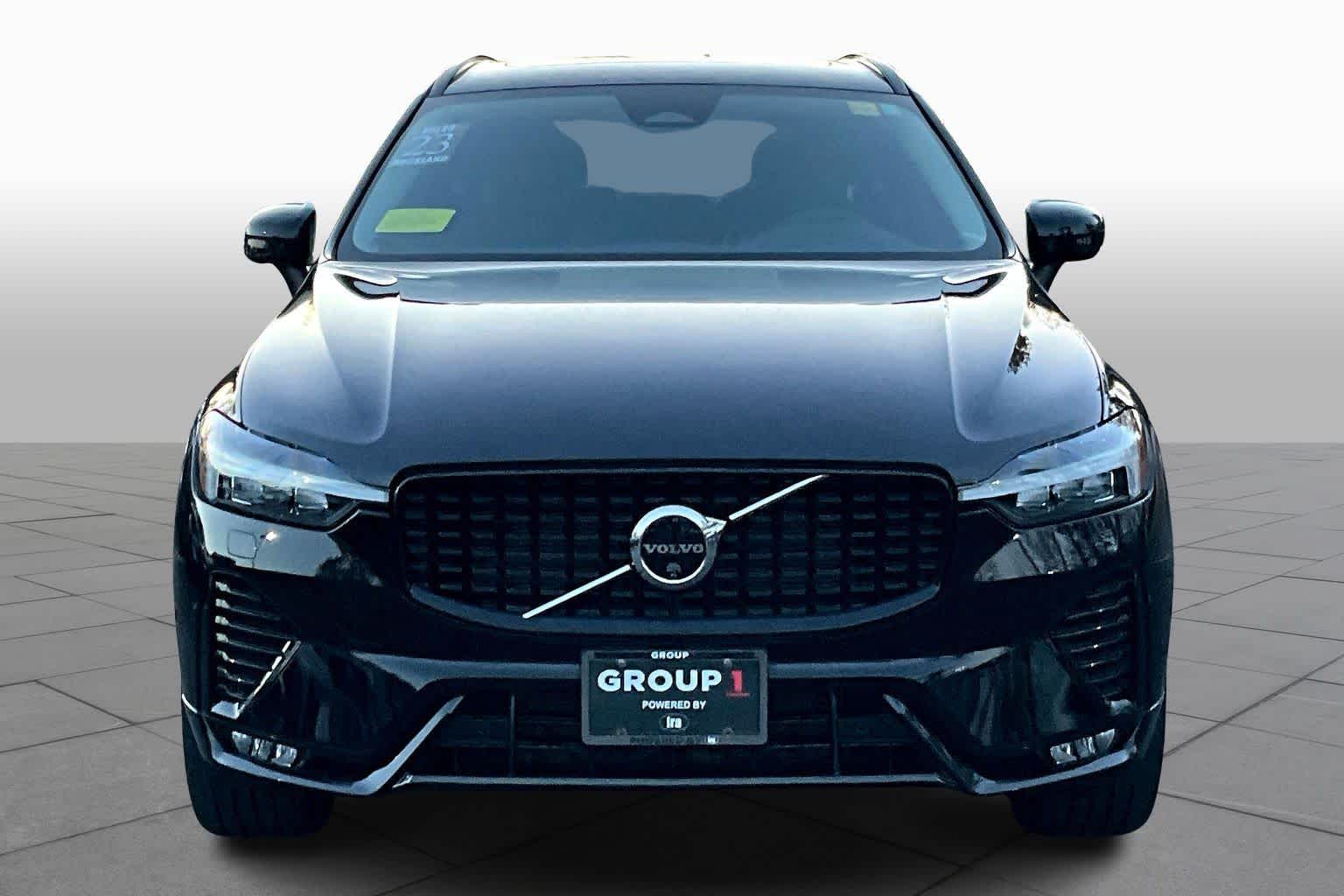 2024 Volvo XC60 Plus photo 3