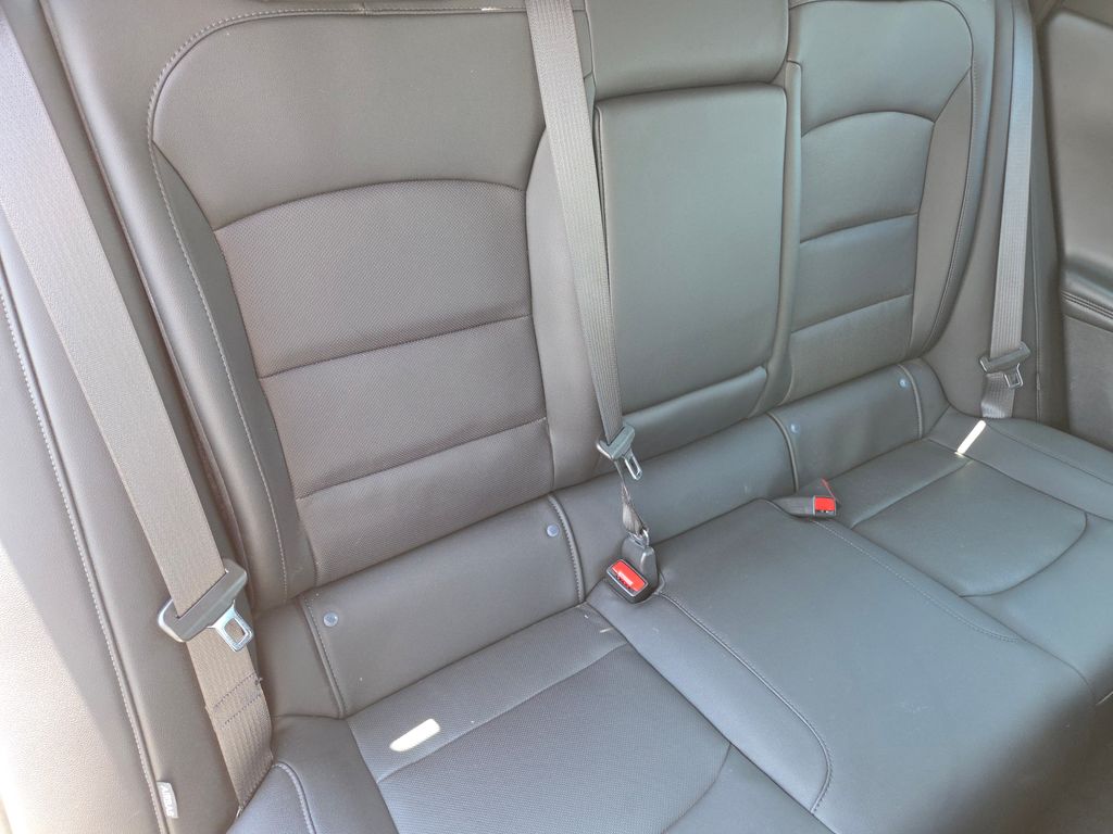 2021 Chevrolet Malibu Premier photo 17