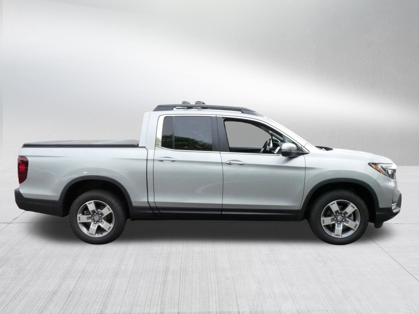 2025 Honda Ridgeline RTL photo 8