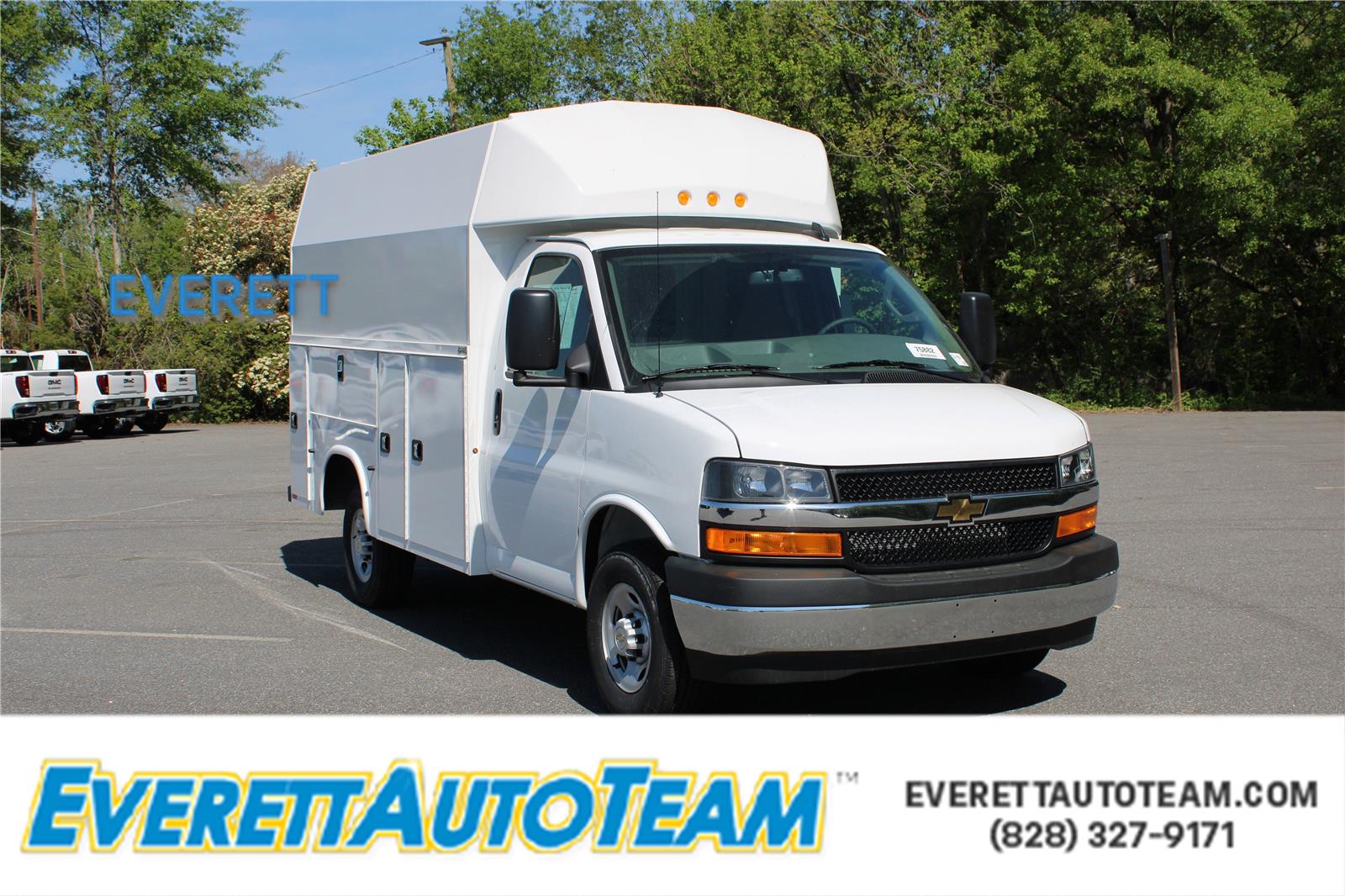 2024 Chevrolet Express Base's photo