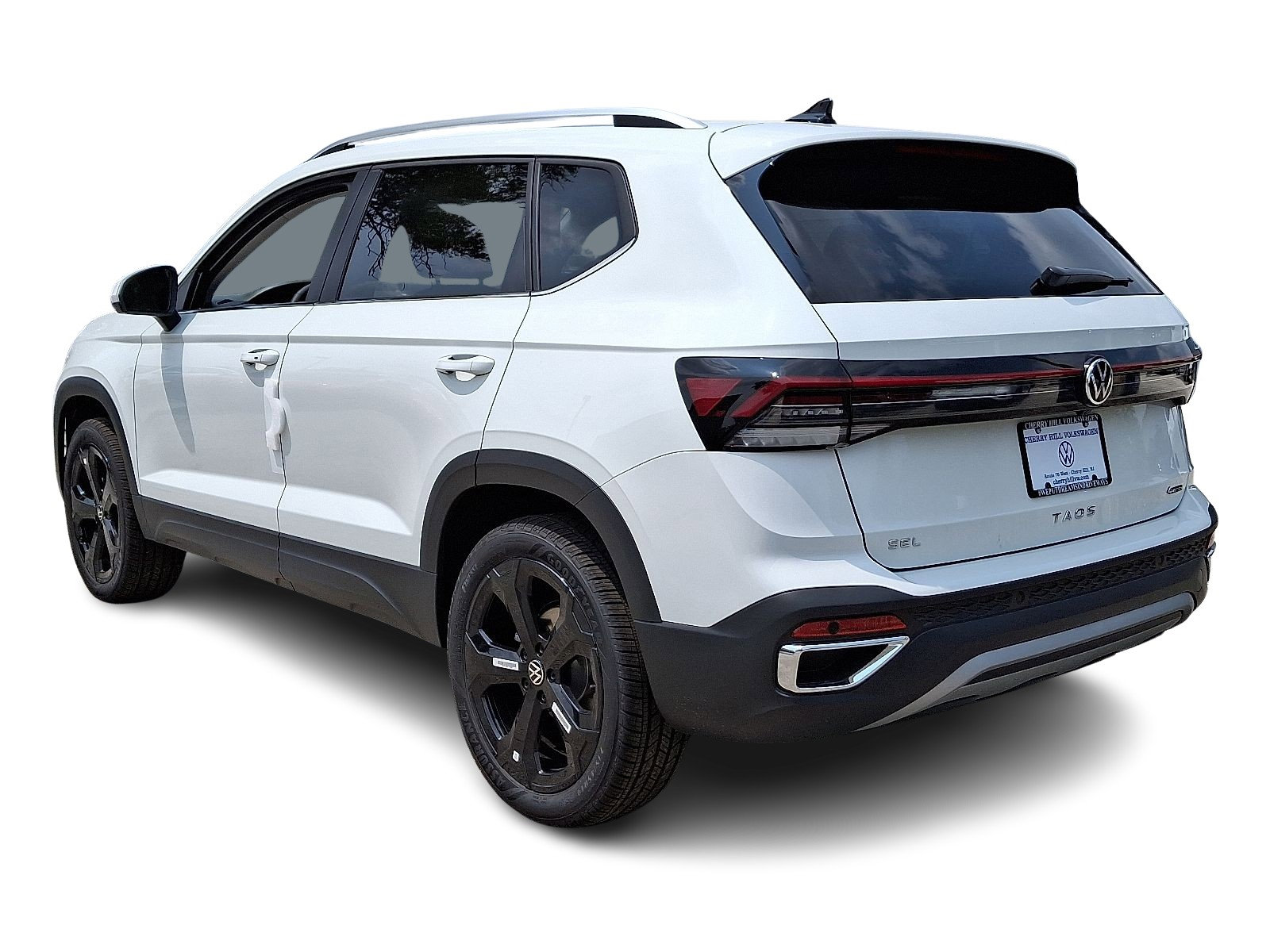 2025 Volkswagen Taos SEL photo 2
