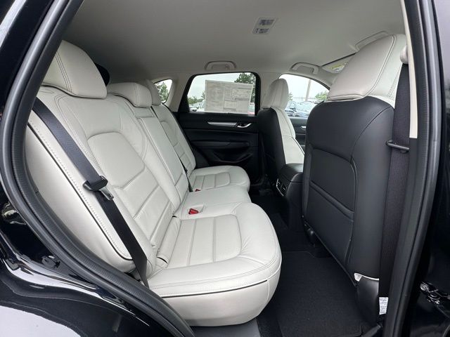 2025 Mazda CX-5 2.5 S Preferred photo 29