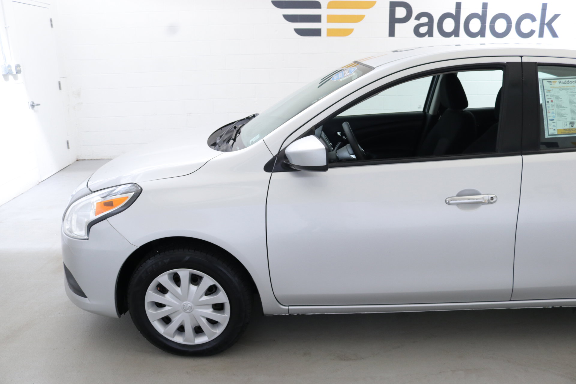 2017 Nissan Versa Sedan SV photo 4