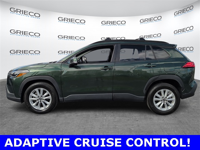 2023 Toyota Corolla Cross LE photo 4