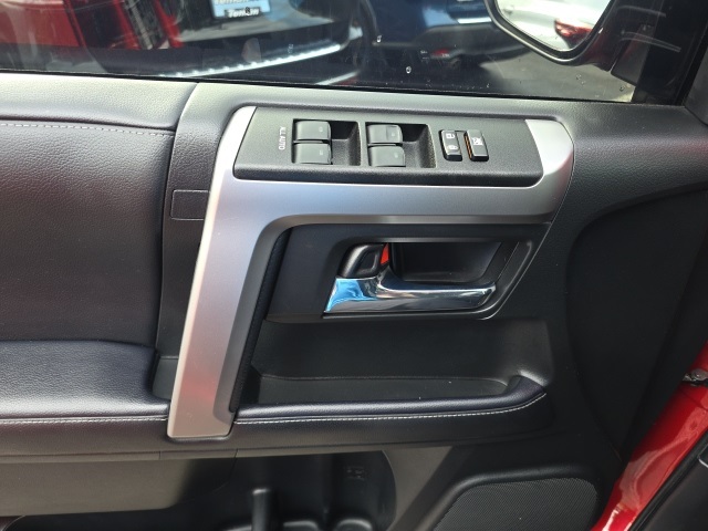 2022 Toyota 4Runner SR5 photo 11