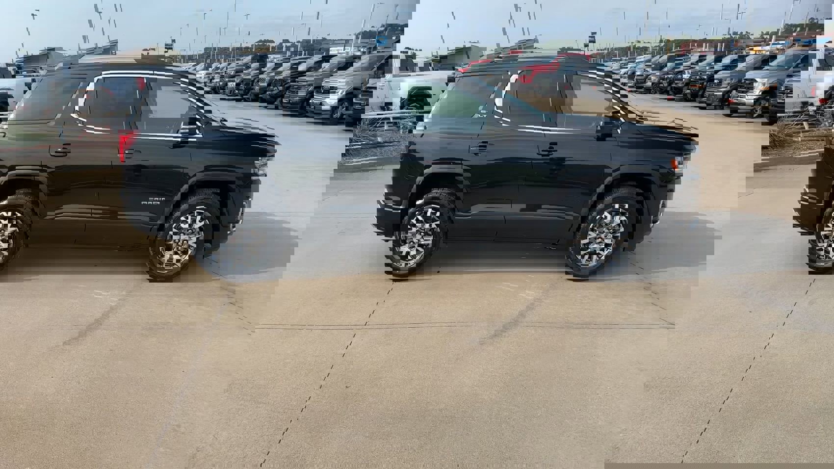 2023 Gmc Acadia SLT photo 2