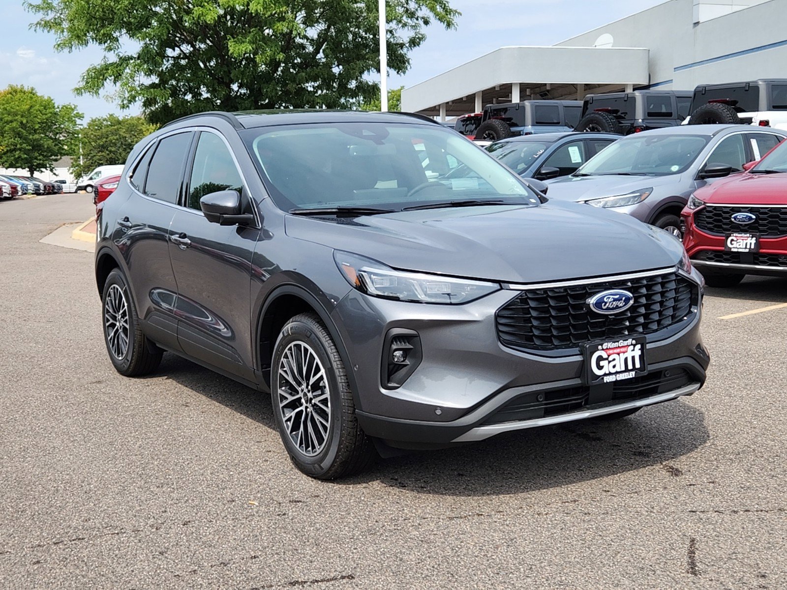 2024 Ford Escape Plug-In Hybrid photo 2