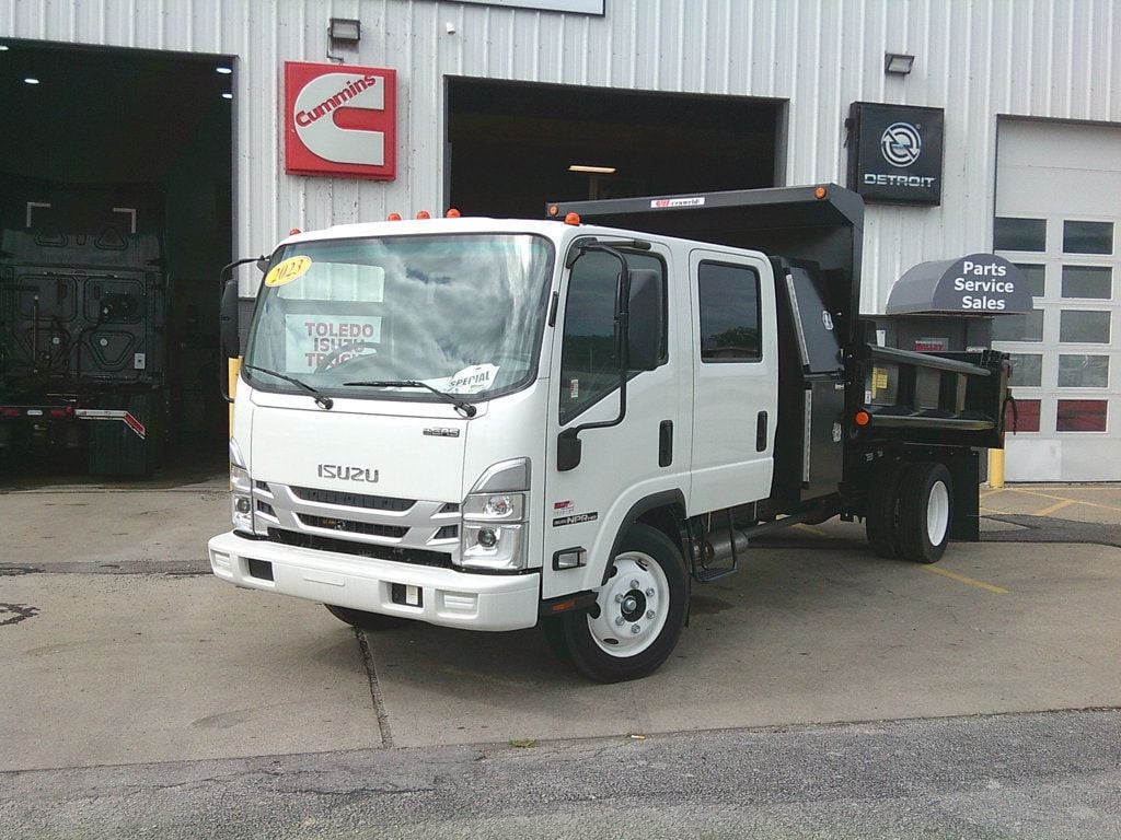 2024 Isuzu NPR HD's photo