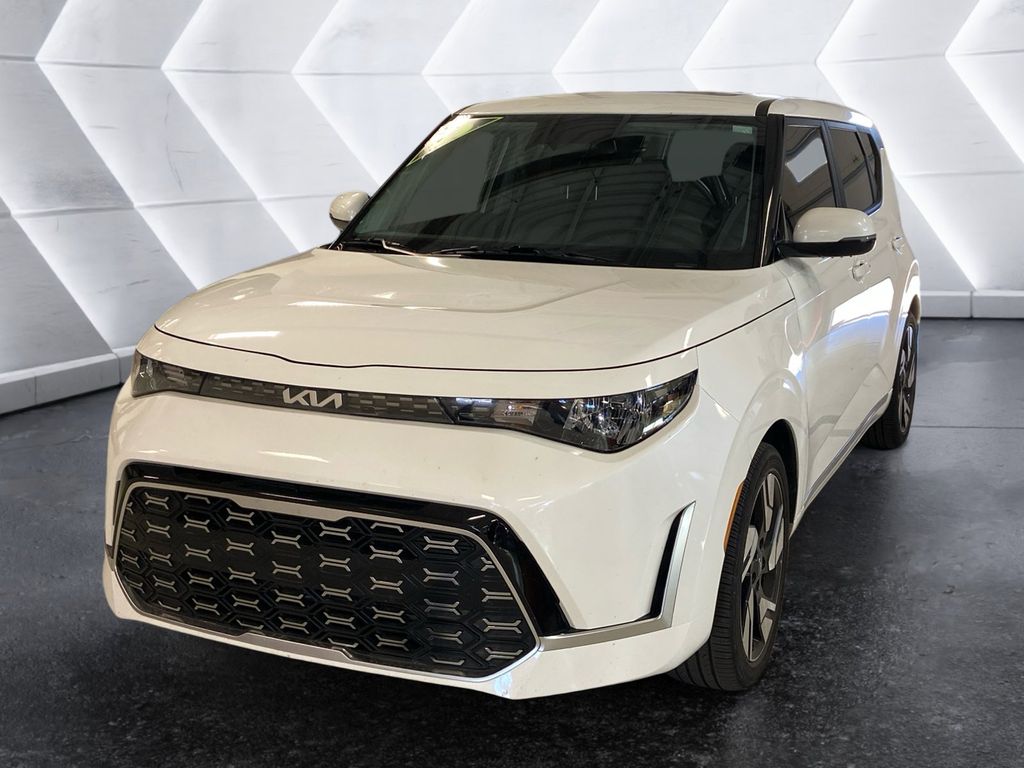 2023 Kia Soul GT-Line photo 3