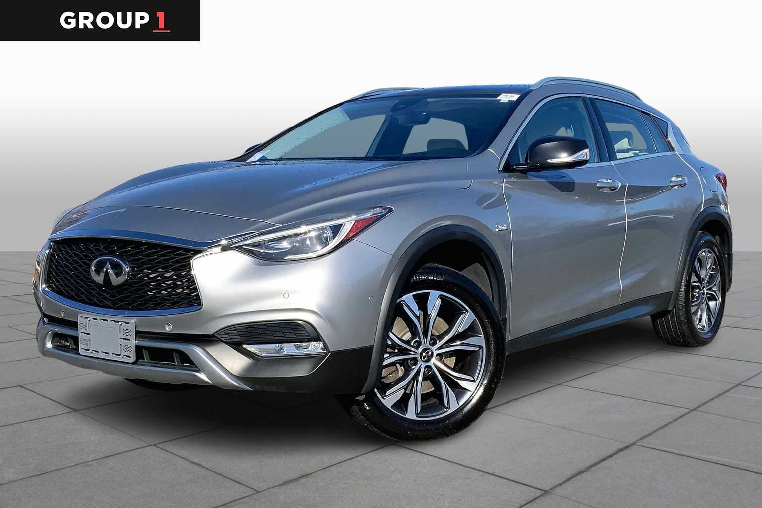 2018 INFINITI QX30 Essential's photo