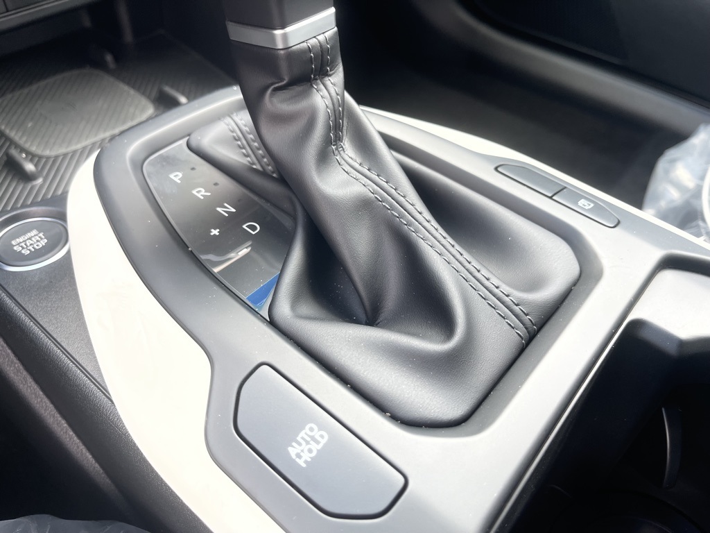 2025 Kia K4 GT-Line photo 8