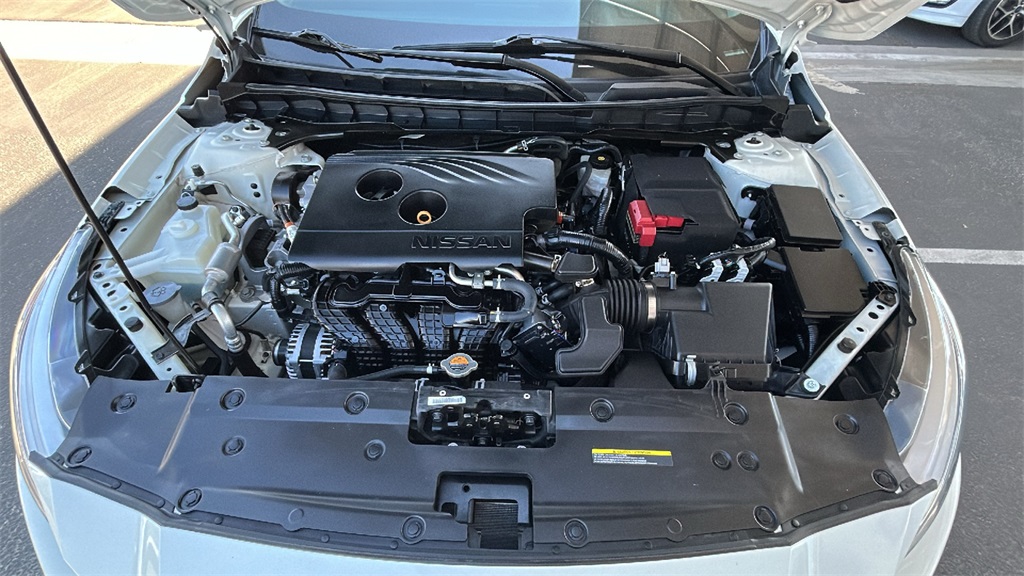 2020 Nissan Altima 2.5 SR photo 23