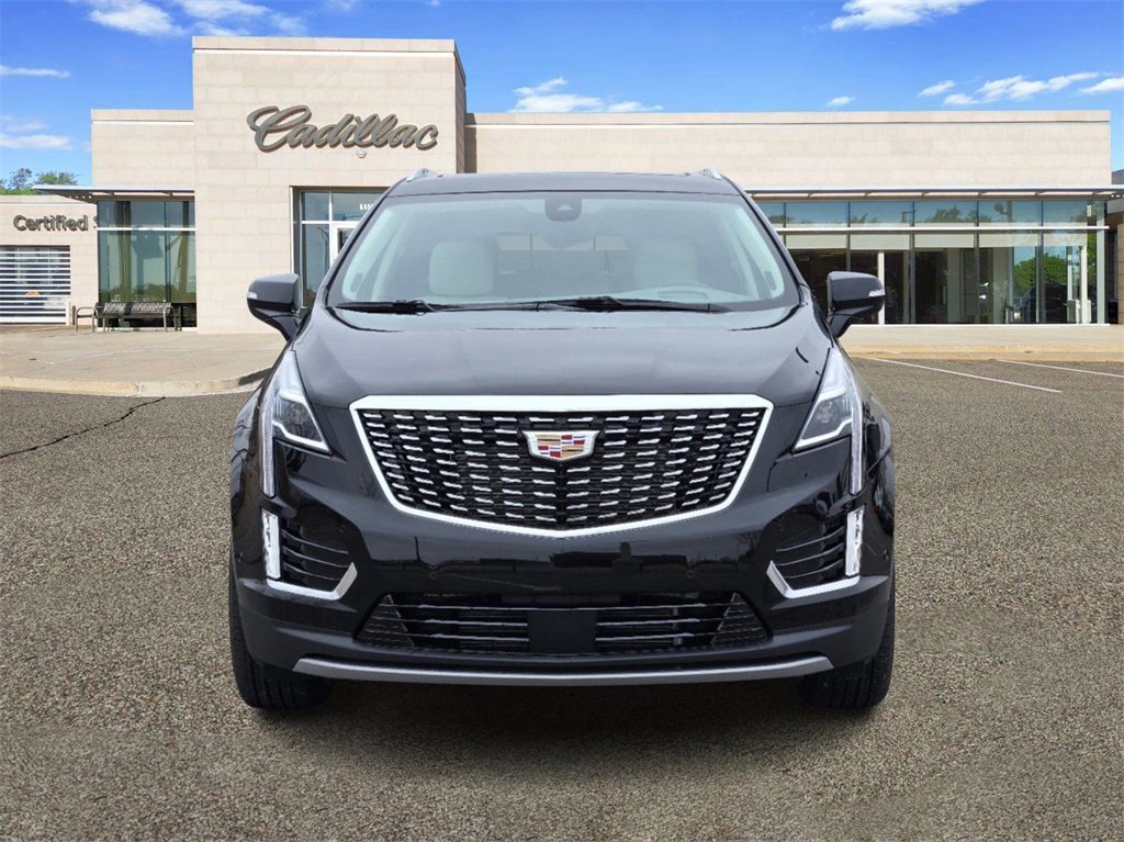 2025 Cadillac XT5 Premium Luxury photo 2