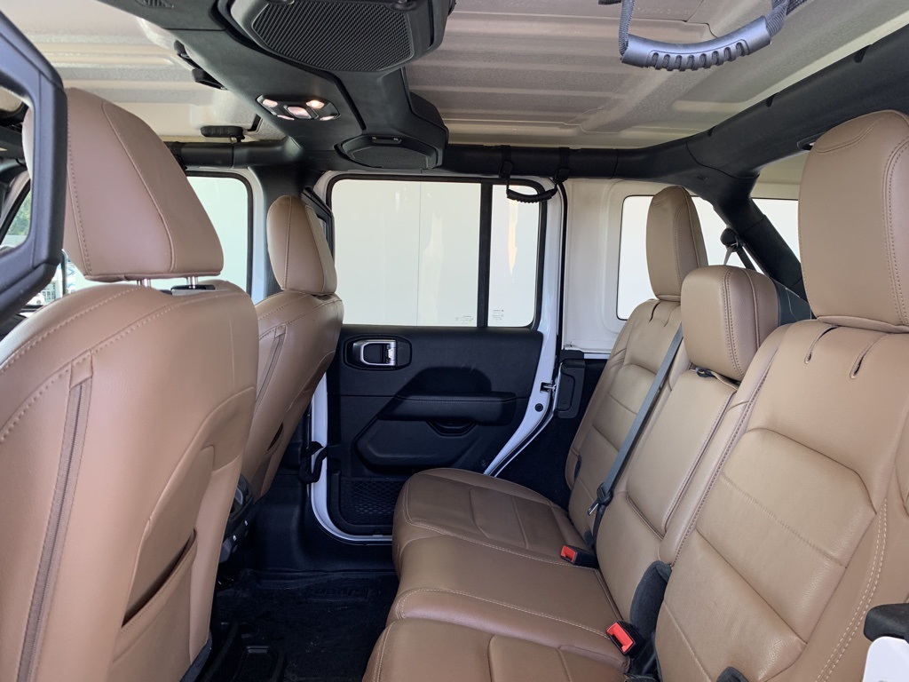 2020 Jeep Wrangler Unlimited Sahara photo 13