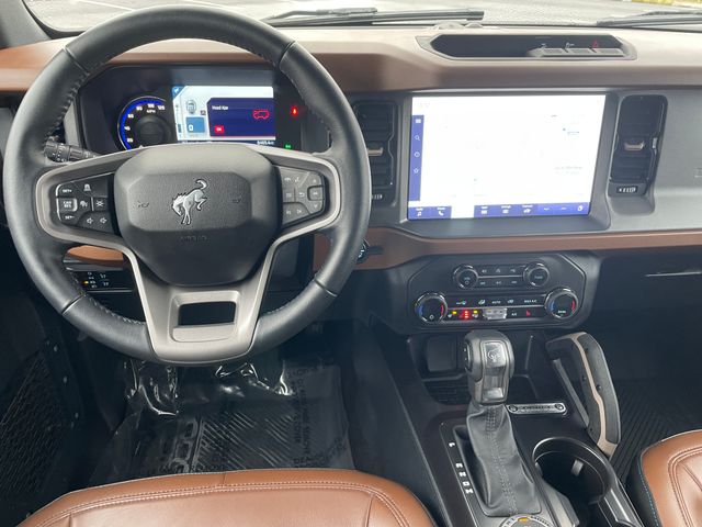 2024 Ford Bronco Outer Banks photo 3