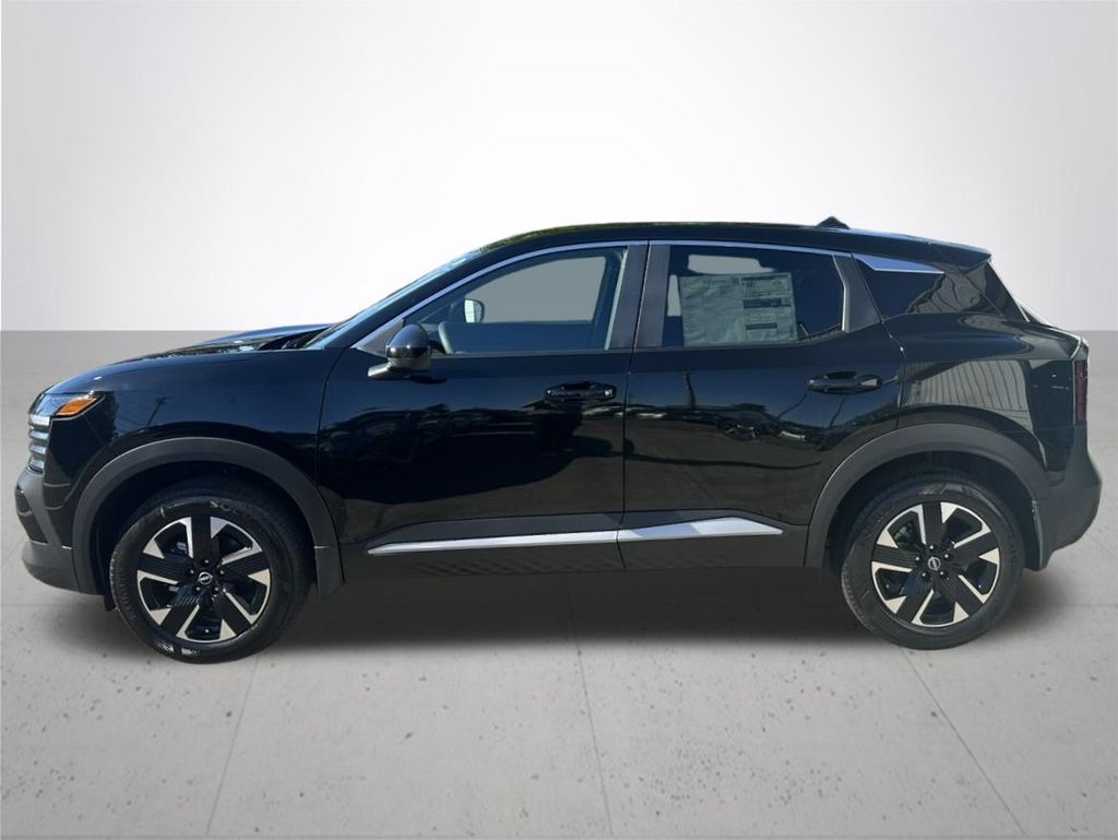 2025 Nissan Kicks SV photo 11