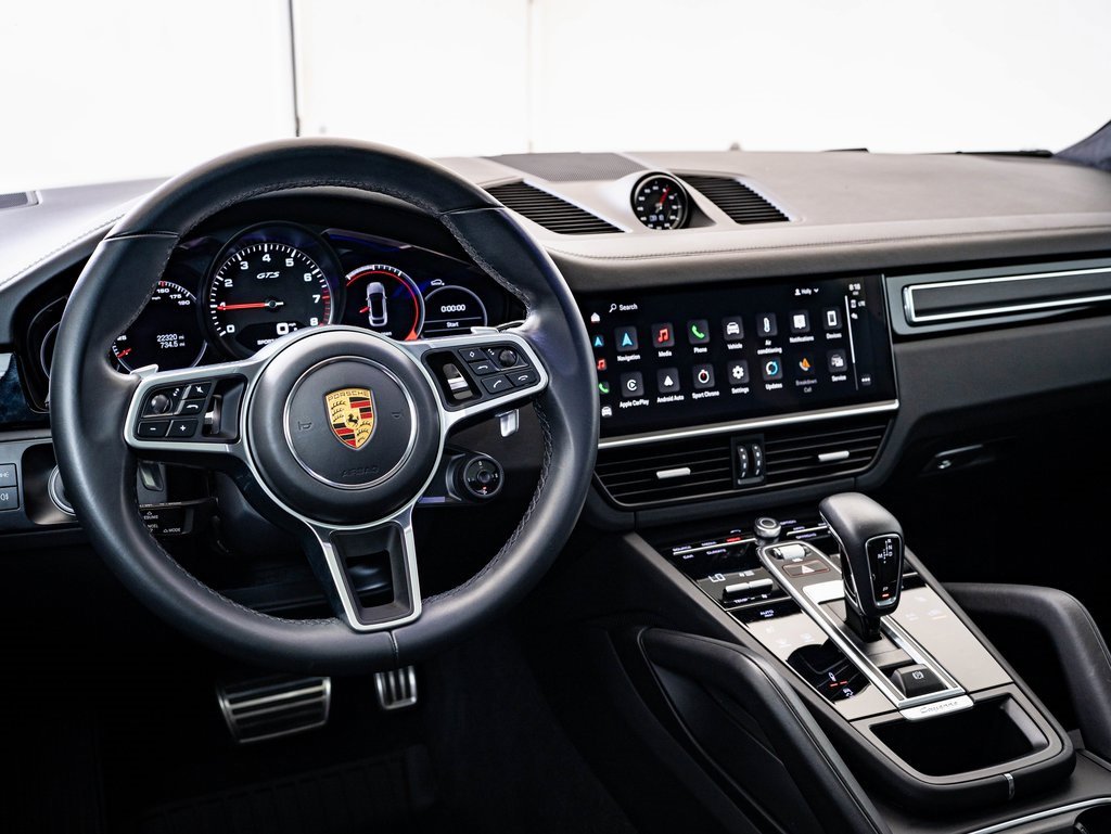 2022 Porsche Cayenne Coupe GTS photo 3