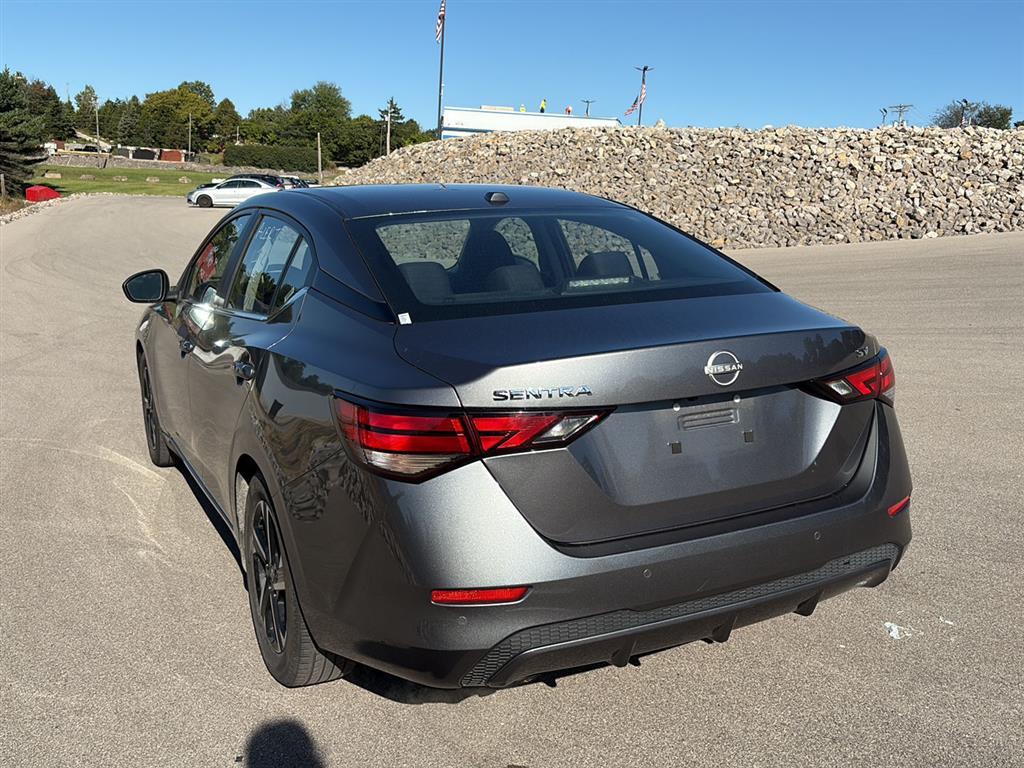 2024 Nissan Sentra SV photo 4