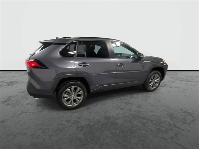 2022 Toyota RAV4 Hybrid XLE Premium photo 8
