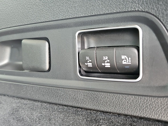 2026 Mercedes Benz GLS 450 4MATIC photo 9