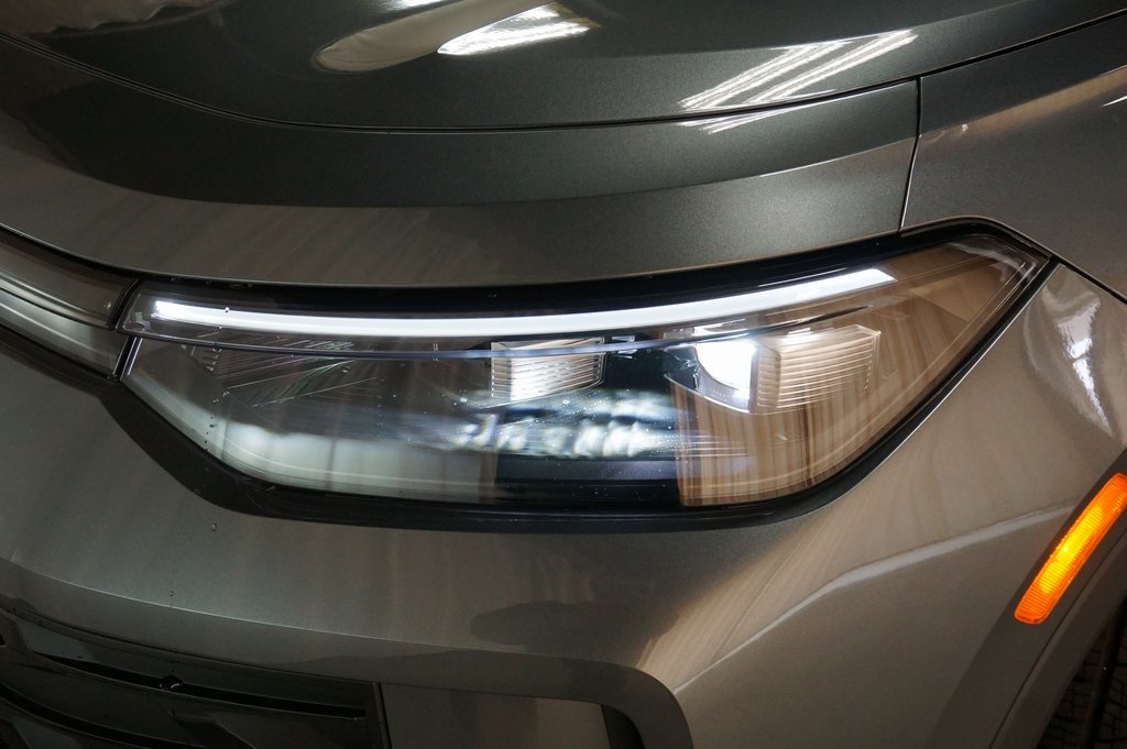 2025 Volkswagen Tiguan SE photo 28