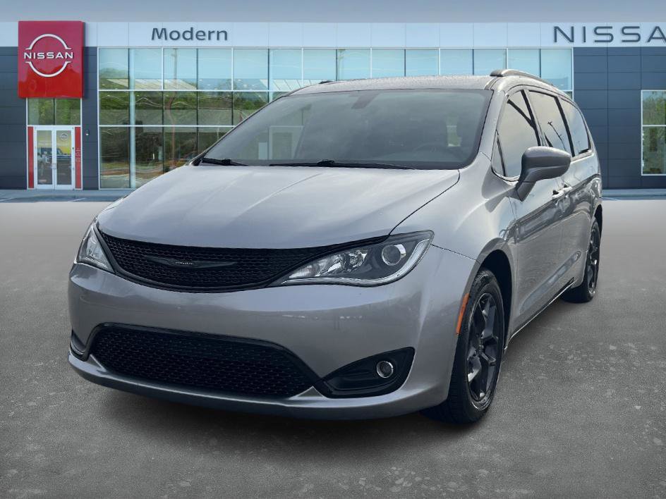 2020 Chrysler Pacifica Touring L Plus's photo
