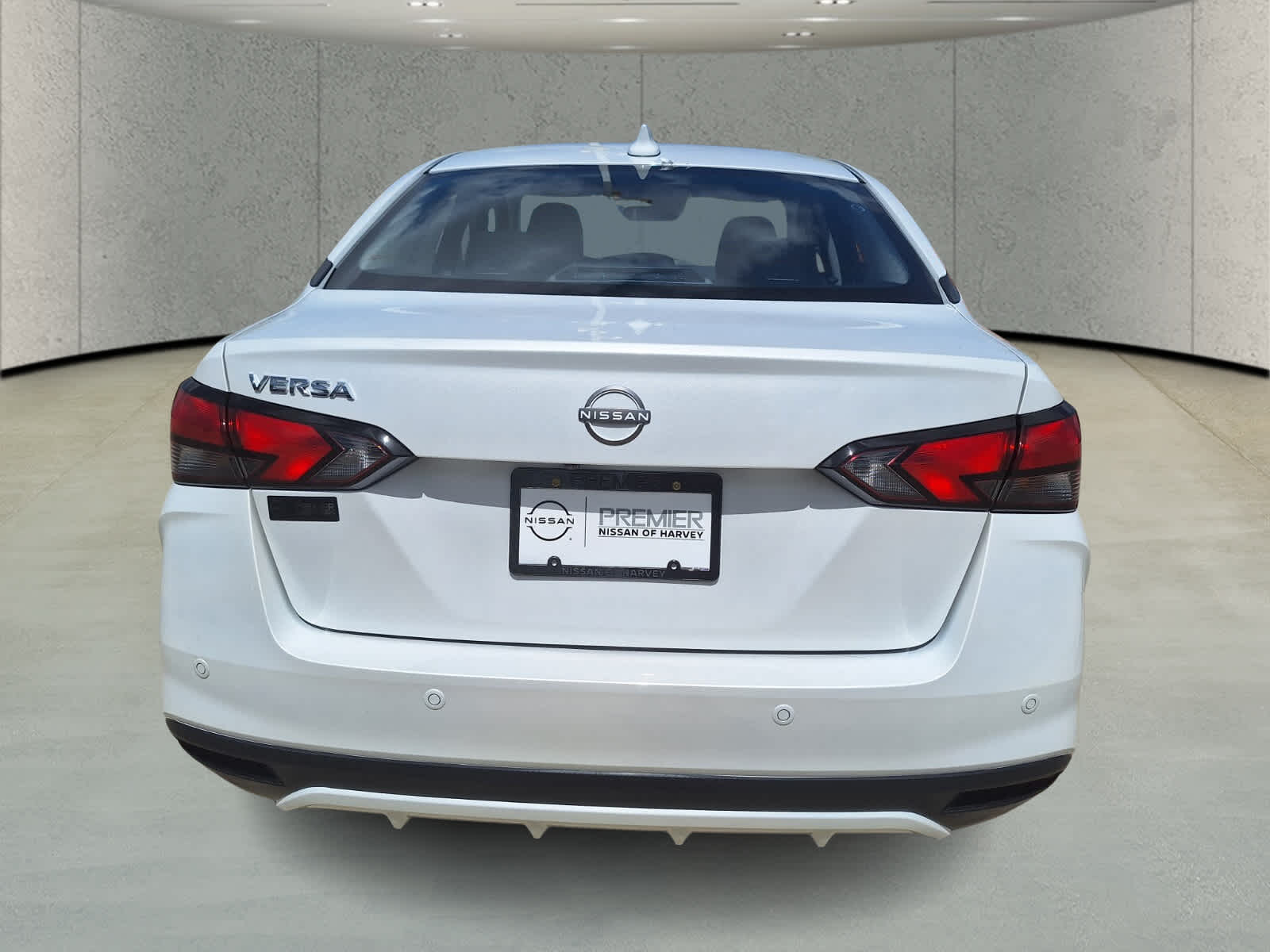 2025 Nissan Versa SV photo 4