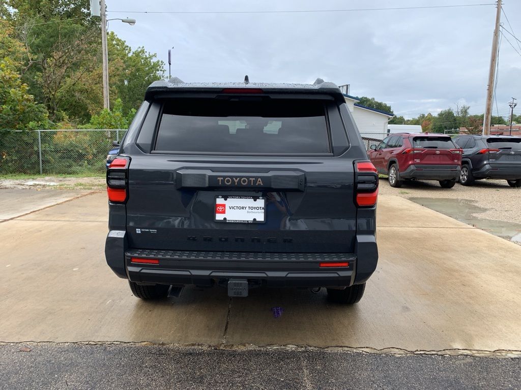 2025 Toyota 4Runner SR5 4WD photo 4