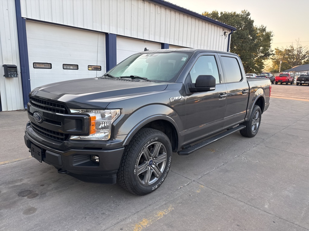 2020 Ford F-150 XLT photo 3