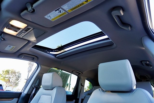 Used 2018 Black Honda Touring image 15