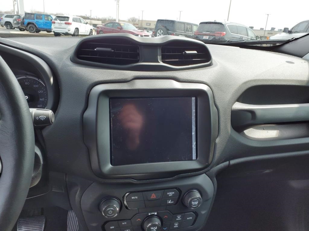 2023 Jeep Renegade Altitude photo 21