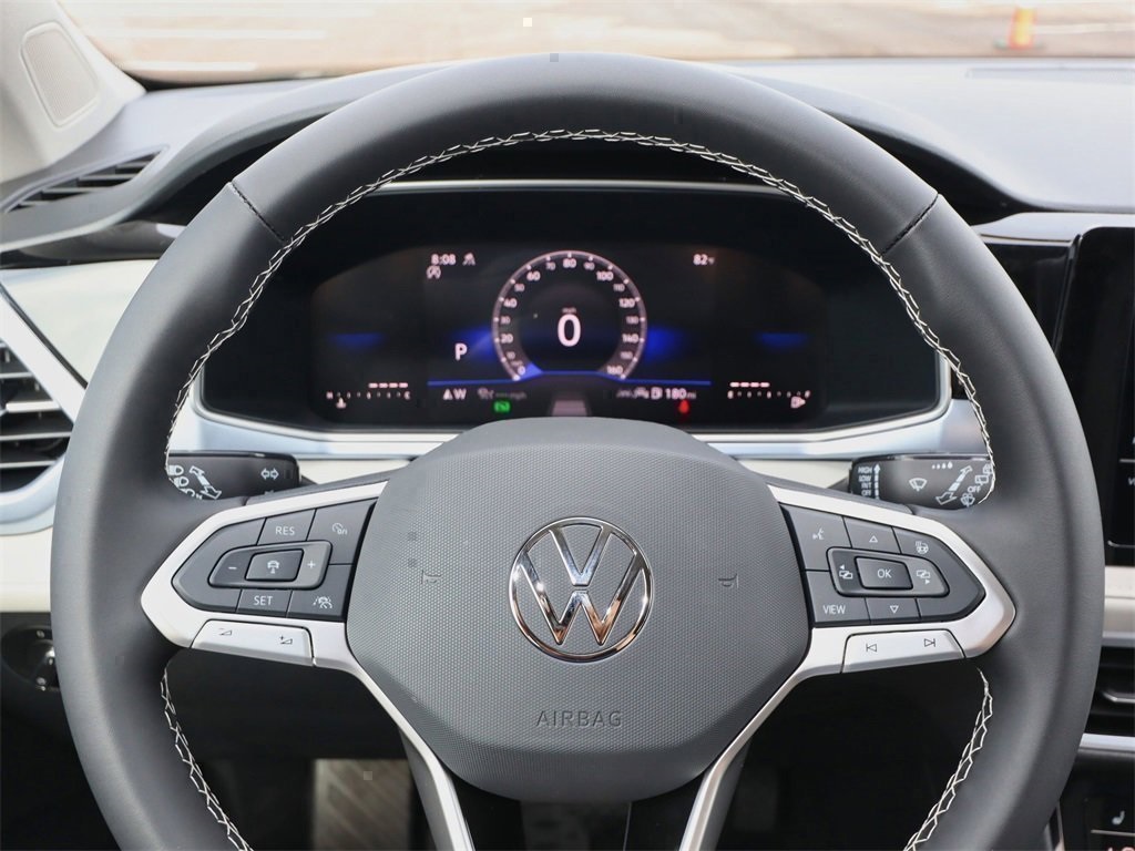 2025 Volkswagen Taos SE photo 19