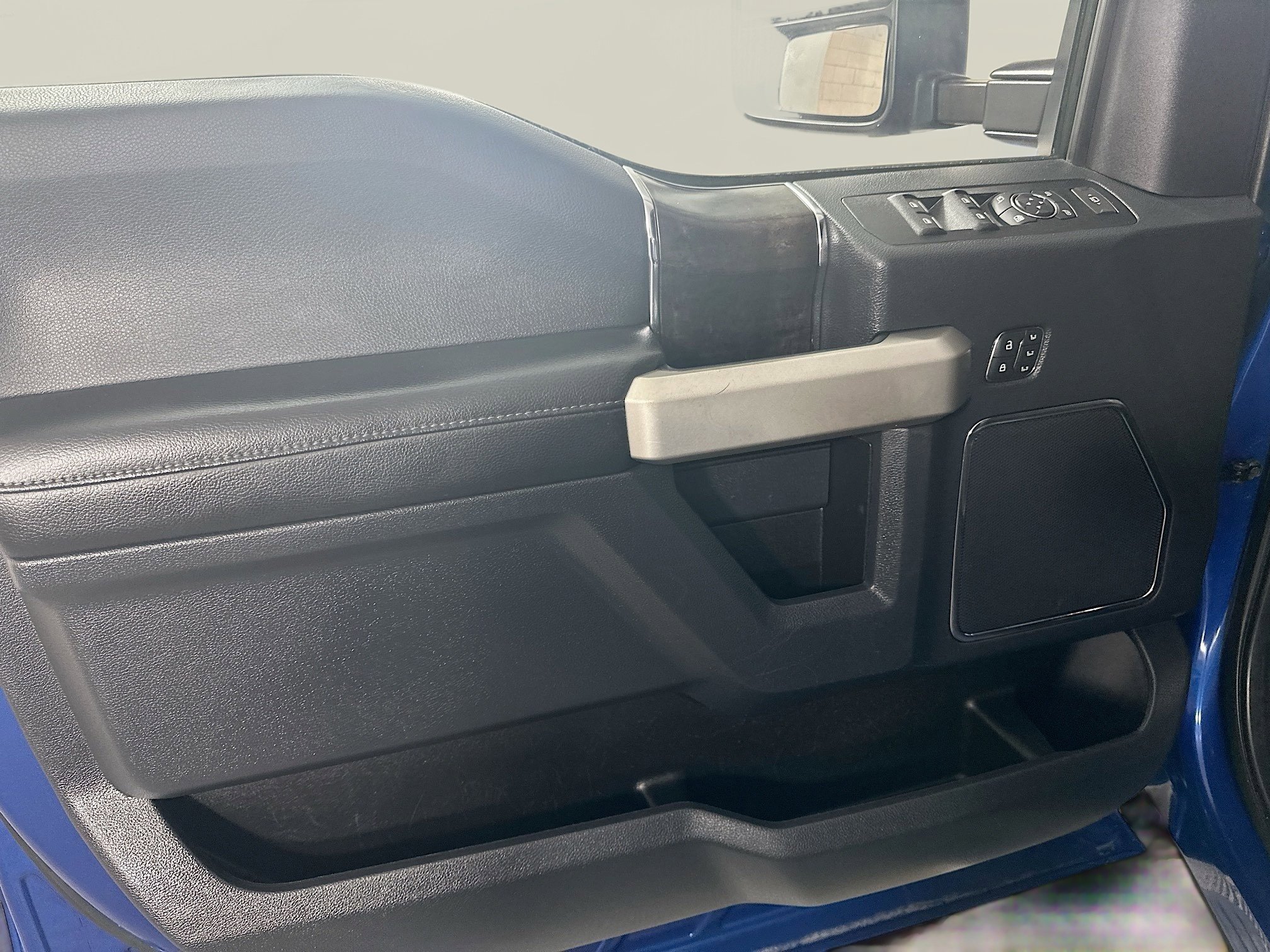 2022 Ford F-250 Lariat photo 18