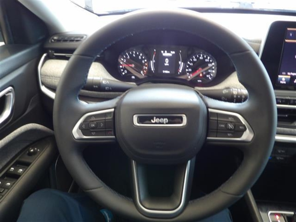 2022 Jeep Compass Latitude photo 26