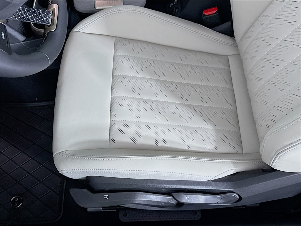 2025 Mini Cooper photo 16