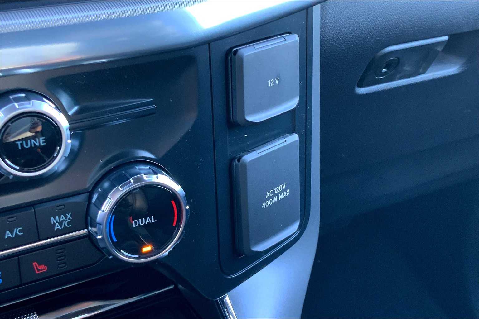 2025 Ford F-150 Lariat photo 14