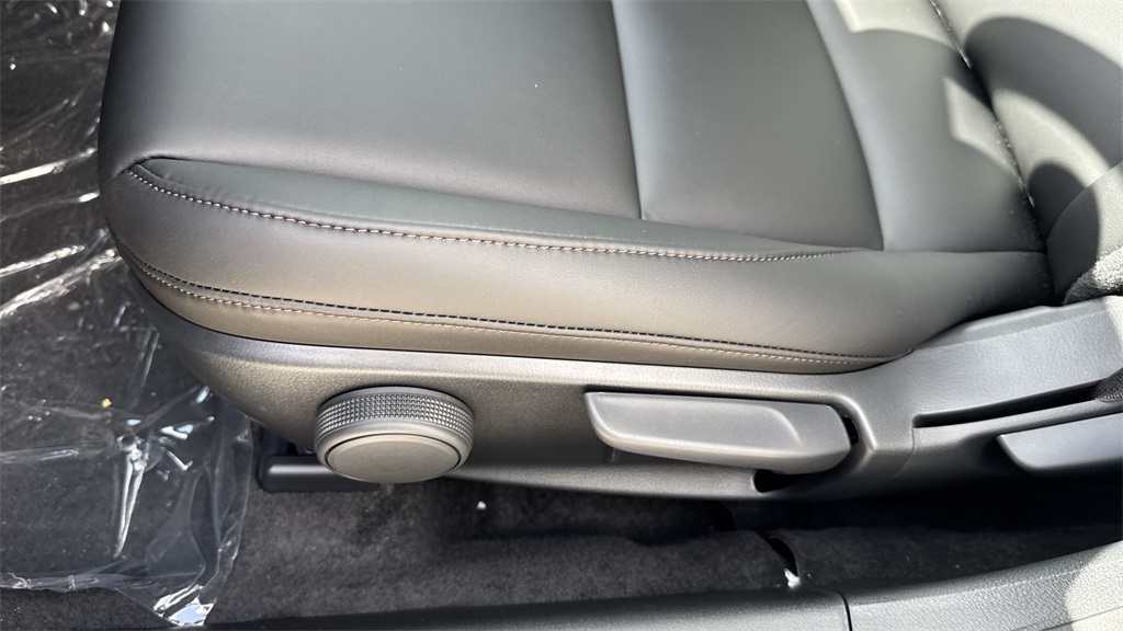2025 Mazda Mazda3 Hatchback 2.5 Select Sport photo 40