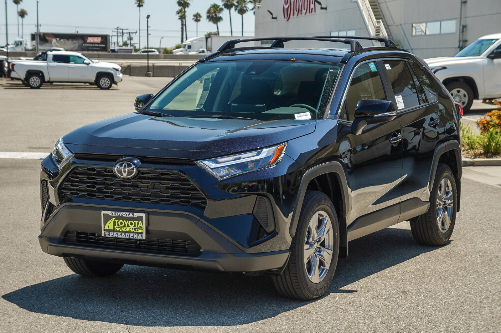 2025 Toyota RAV4 Hybrid LE photo 3