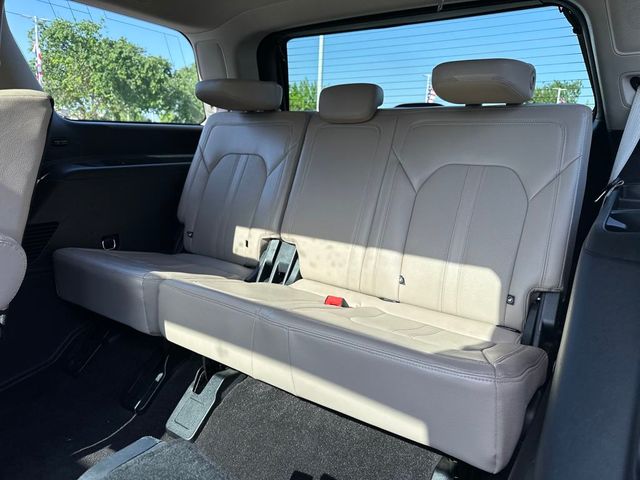 2023 Ford Expedition Limited photo 23