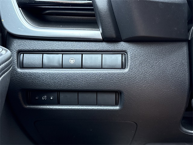 2022 Nissan Rogue SV photo 17
