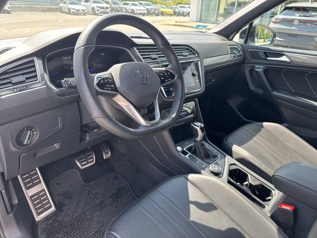 2024 Volkswagen Tiguan SE R-Line Black photo 21
