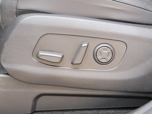 2023 Kia Carnival SX photo 34