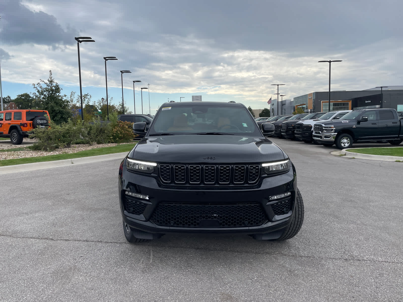 2025 Jeep Grand Cherokee Summit Reserve photo 3