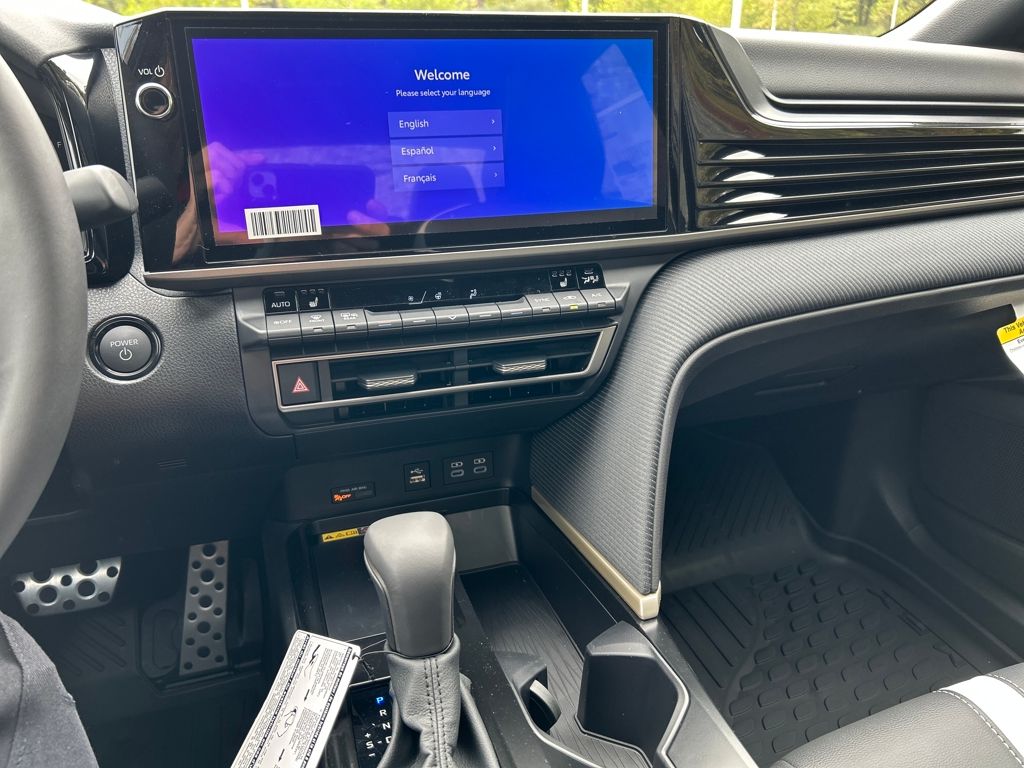 2026 Toyota Camry SE photo 17