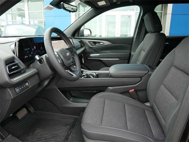 2026 Chevrolet Traverse photo 4