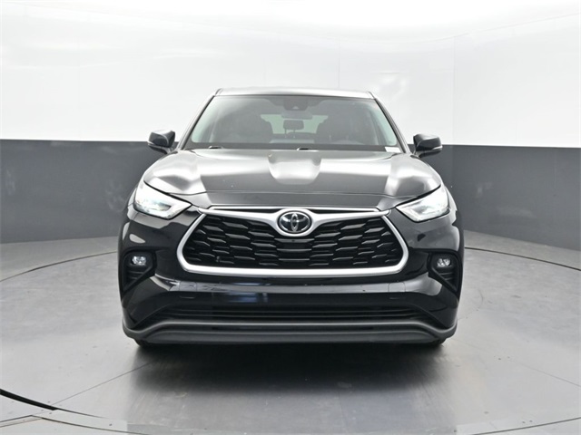 2020 Toyota Highlander LE photo 19