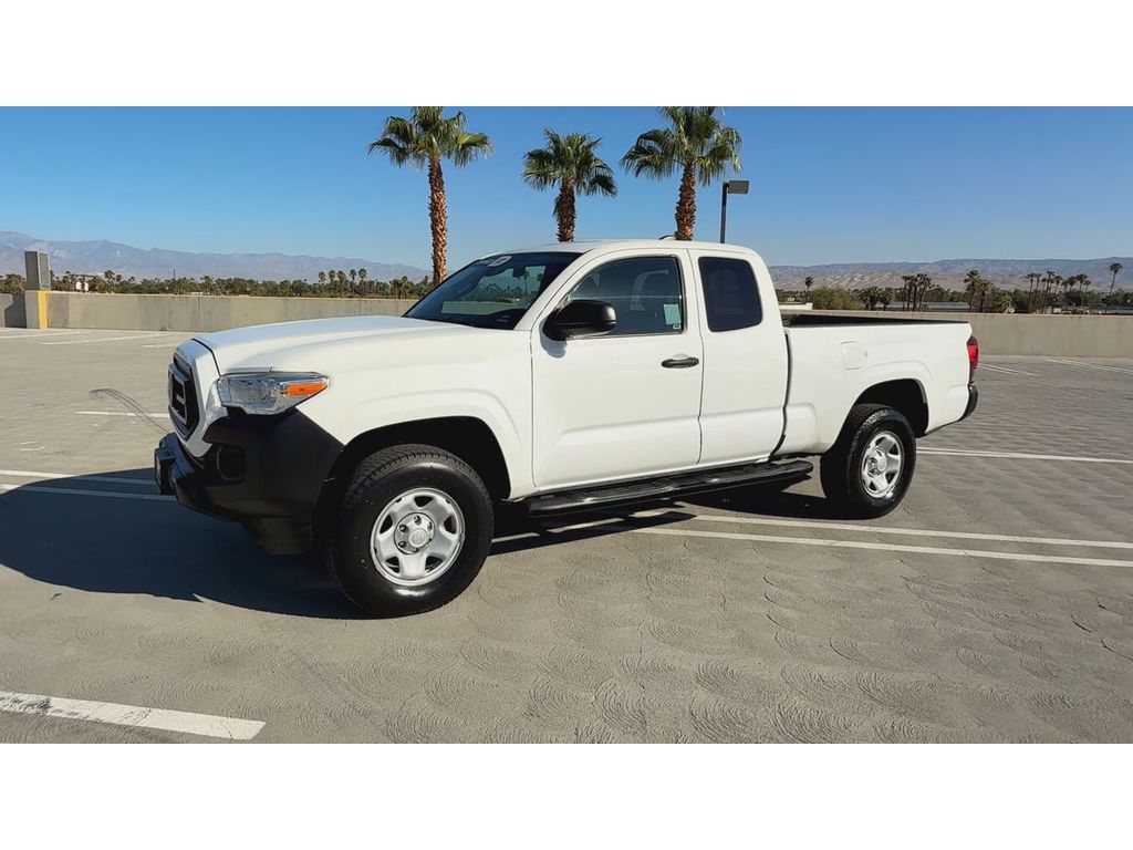 2020 Toyota Tacoma SR photo 4