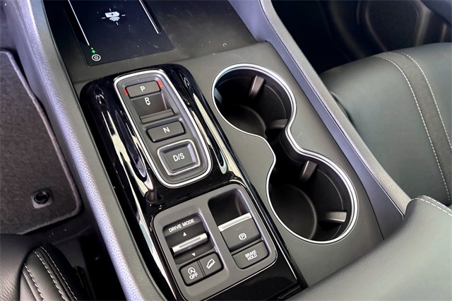 2025 Honda Pilot Touring photo 16