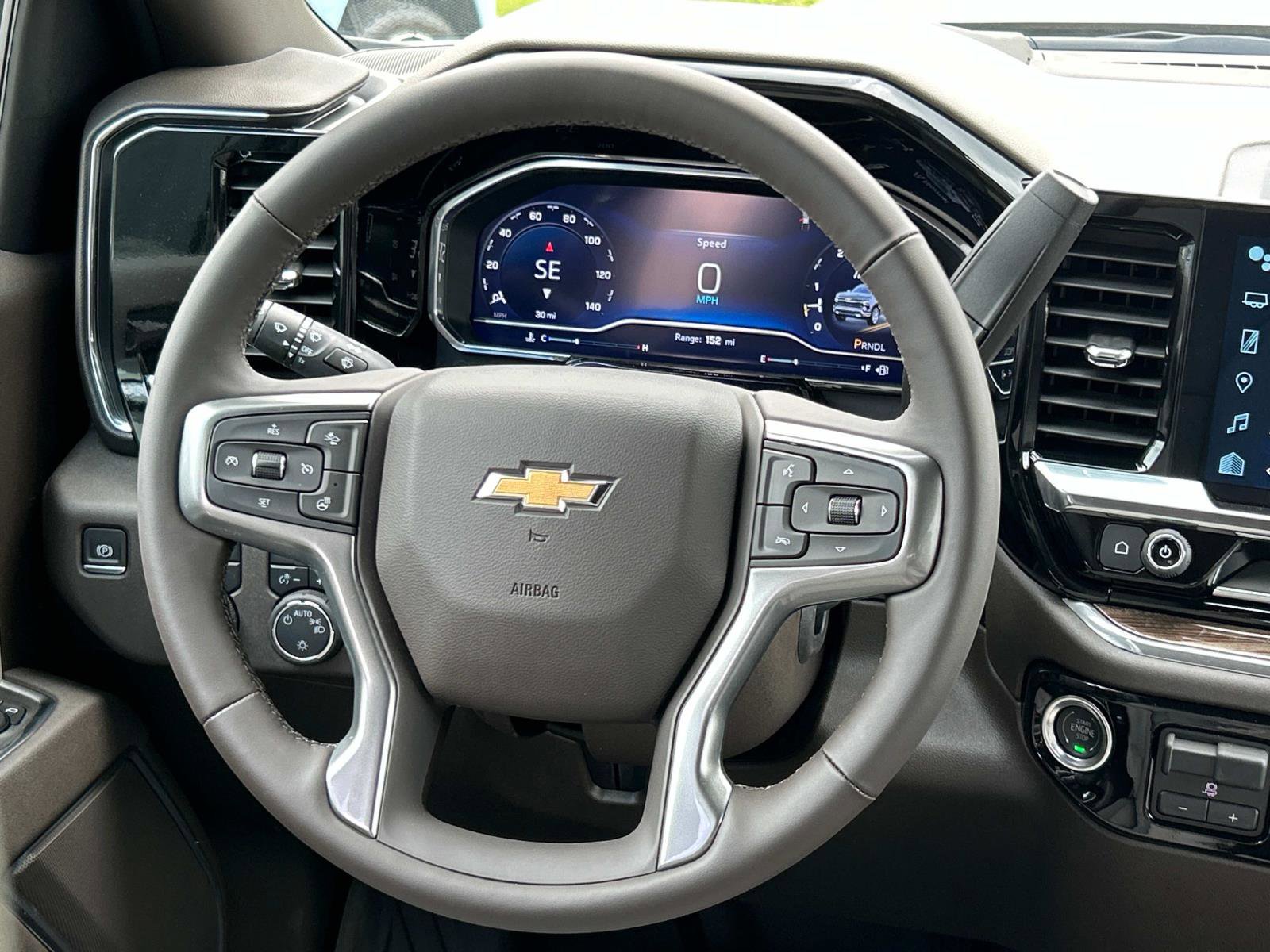 2025 Chevrolet Silverado 1500 LT photo 13